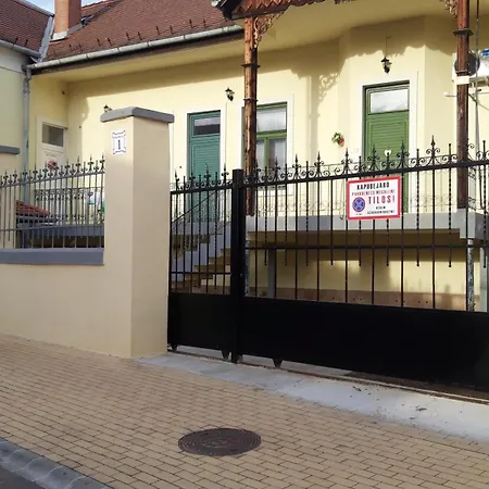 Kedvencapartman アパート *