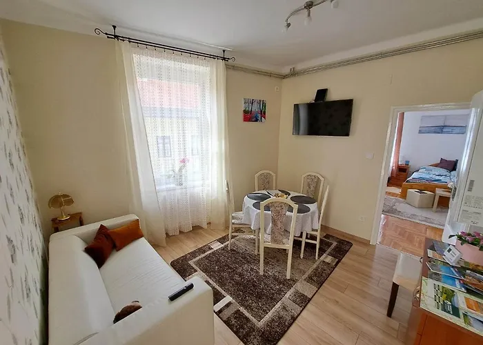 Apartamento Kedvencapartman *